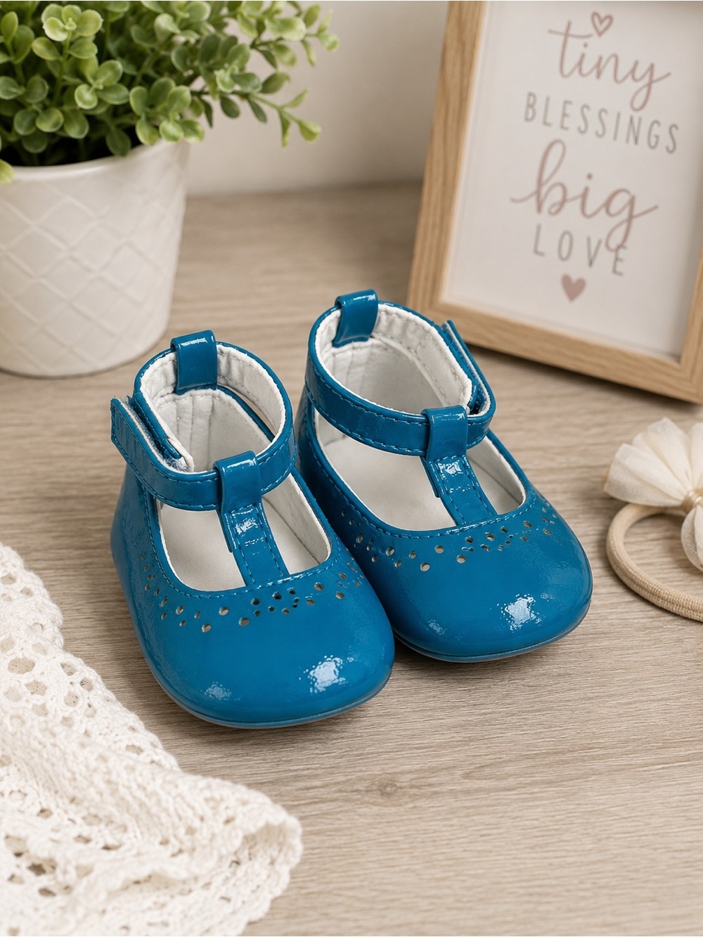 Gymboree Baby Girl Teal Patent Dress Shoes T-Strap Crawler Size 2 Velcro